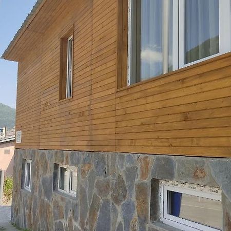 Guesthouse Mabu - 4 Newly Built Rooms In The Heart Of Mestia Exterior foto